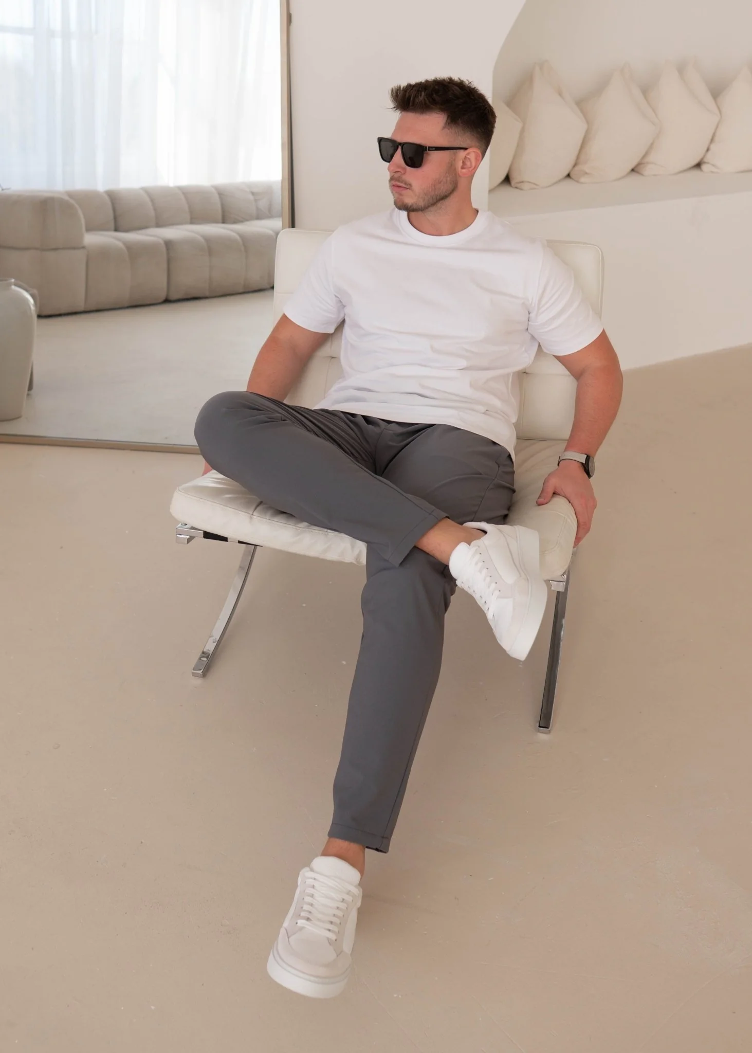 Everyday Pant In Charcoal - Image 3