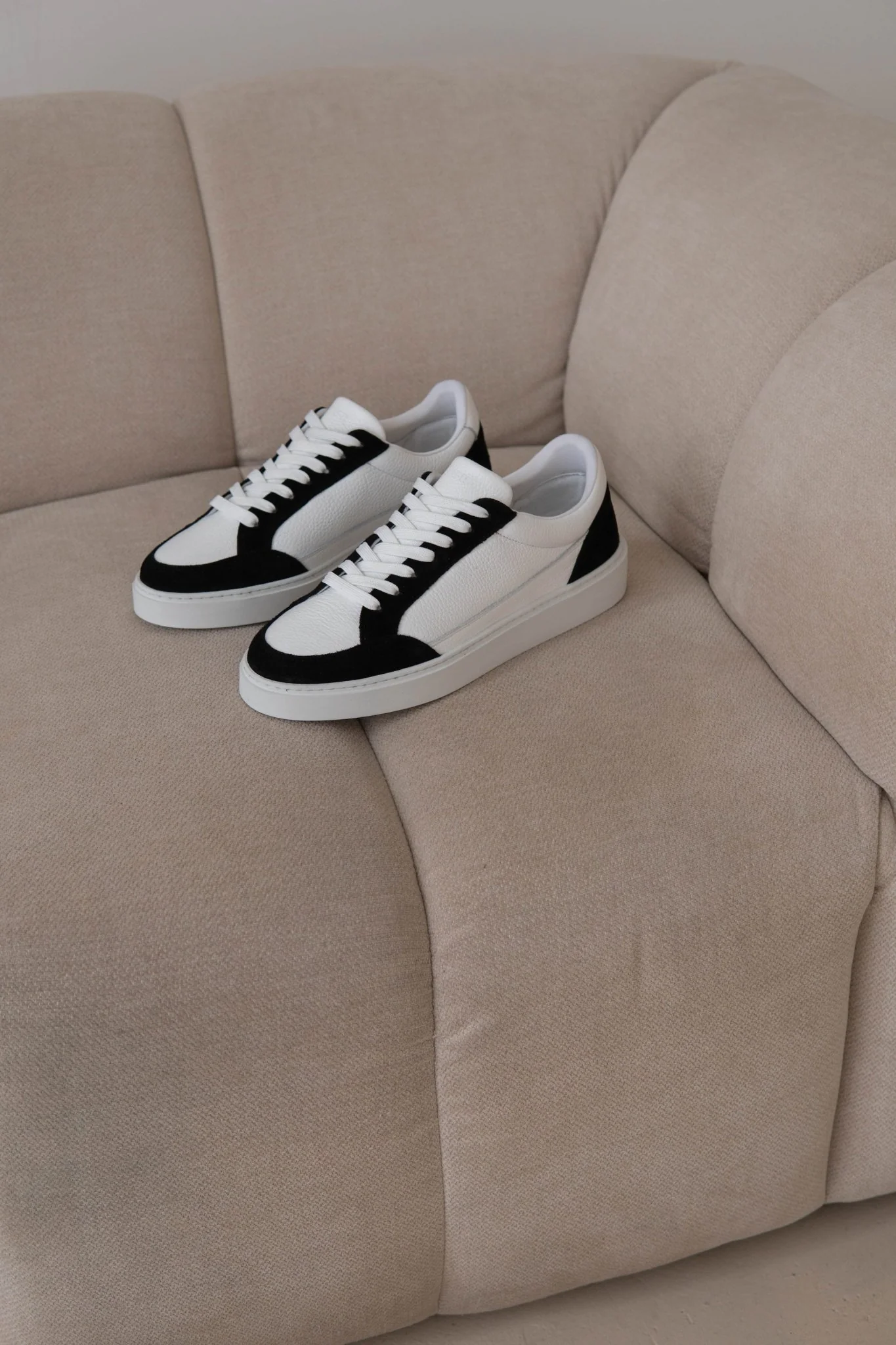 Premium Leather Trainer In White/Black Suede - Image 14