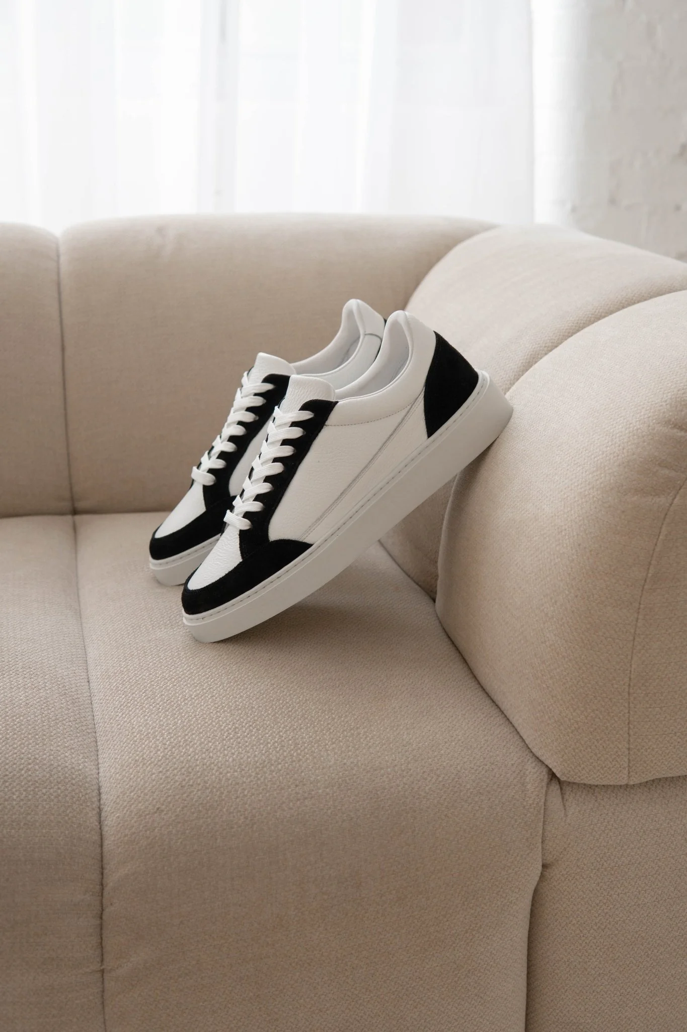 Premium Leather Trainer In White/Black Suede - Image 16